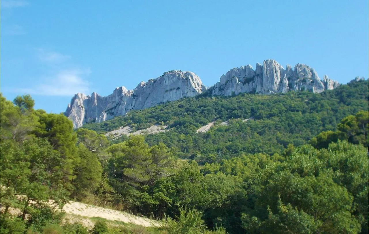 Gorgeous Stacaravan In Entraigues-Sur-La-Sorgue France